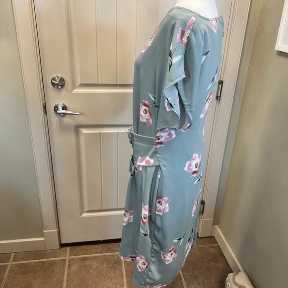 Le Chateau Ladies Dress - Picture 3 of 7